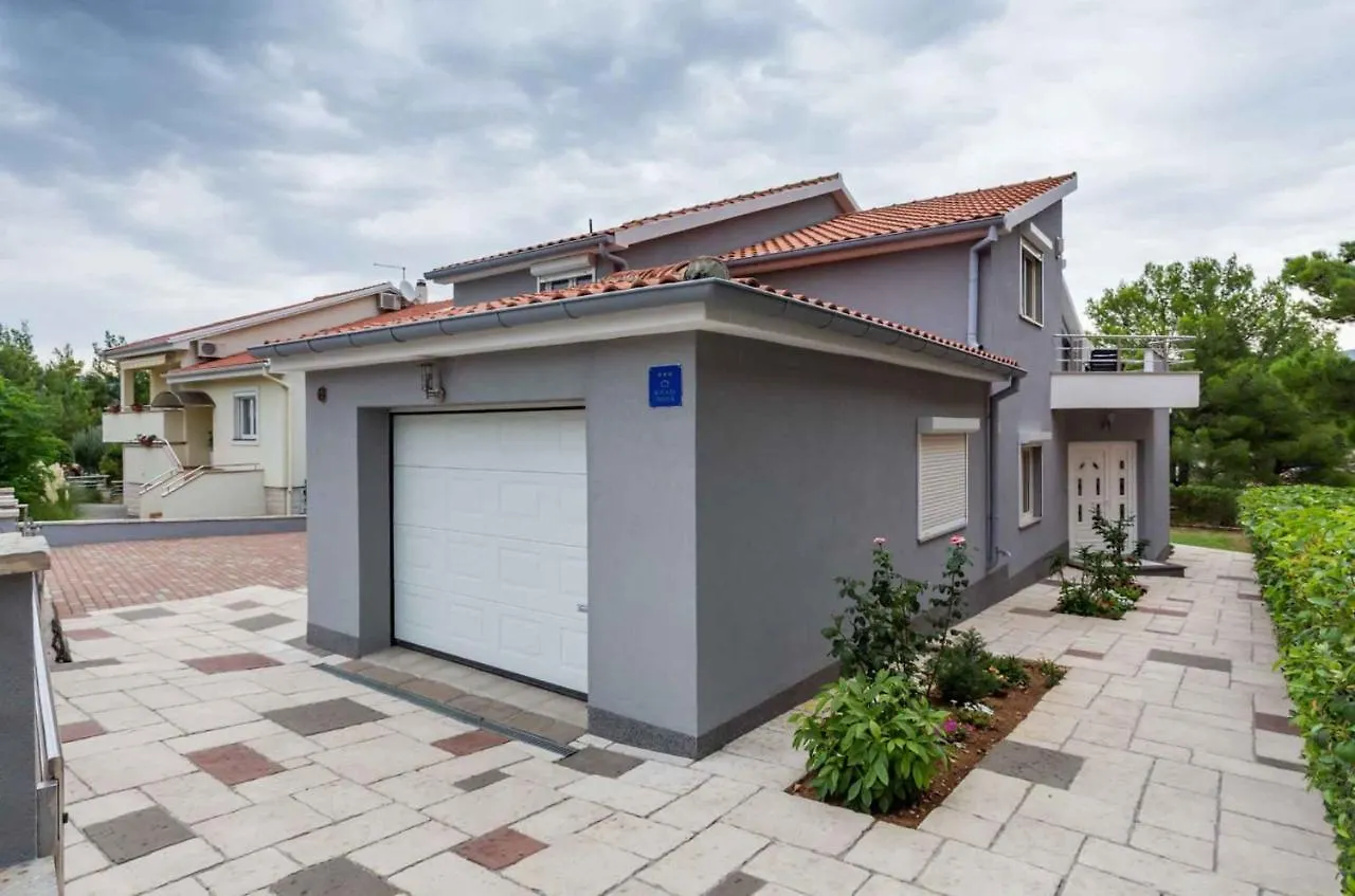 House Neda Villa Pridraga Holiday home
