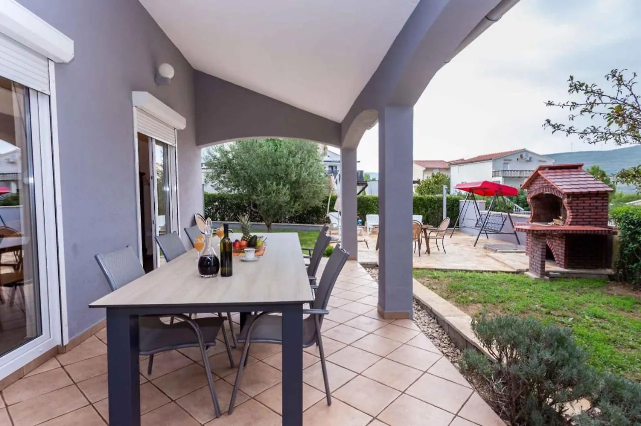 House Neda Villa Pridraga 0*,